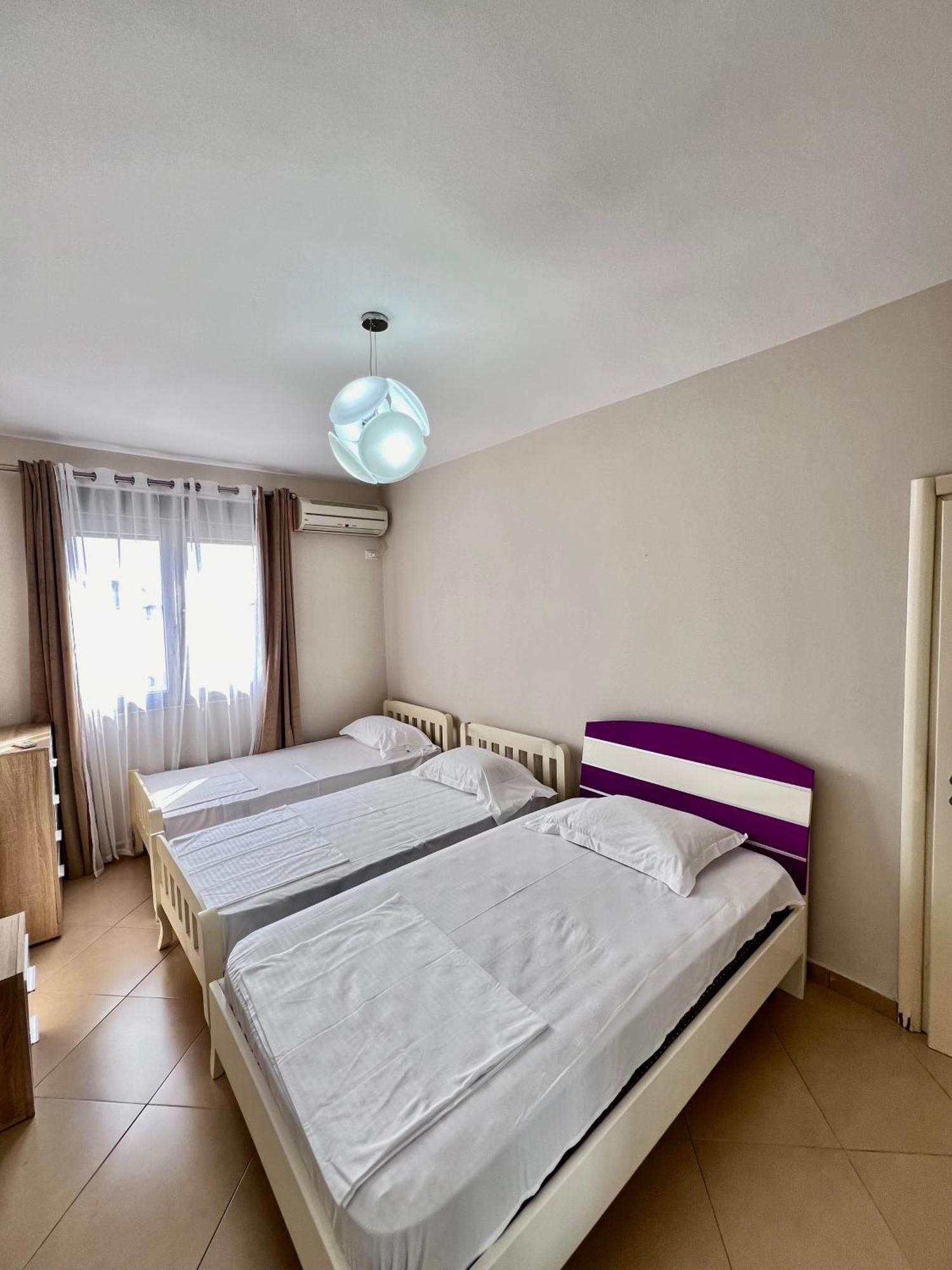 Boulevard Views - Spacious Tirana Apartment Exterior photo